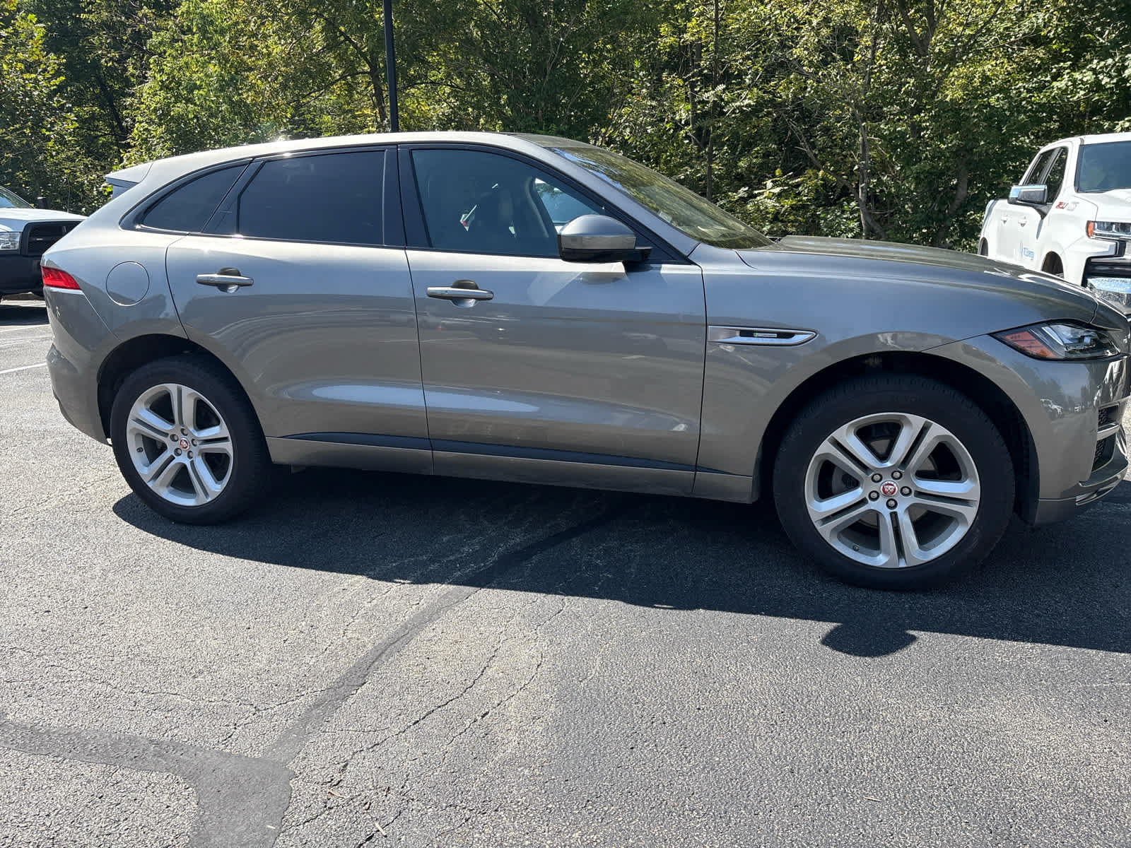 Used 2020 Jaguar F-PACE R-Sport AWD/4WD image 11