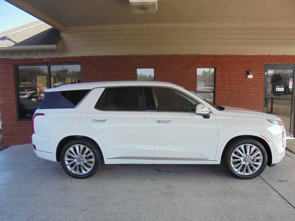 Used 2020 Hyundai Palisade Limited FWD image 2