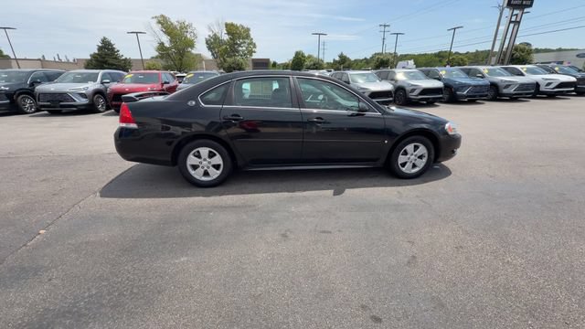 Used 2009 Chevrolet Impala LT FWD image 9