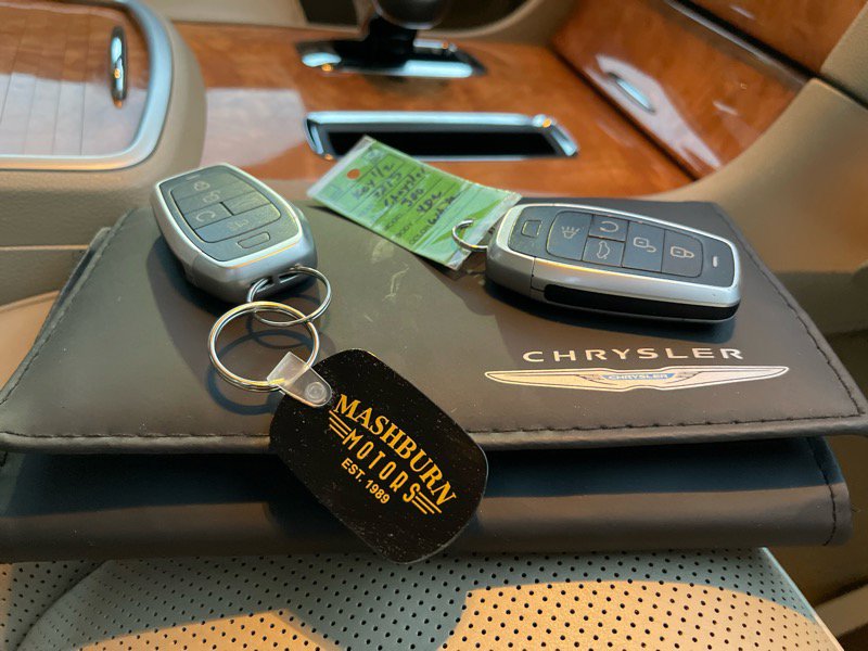 Used 2013 Chrysler 300 C w/ Light Group image 42