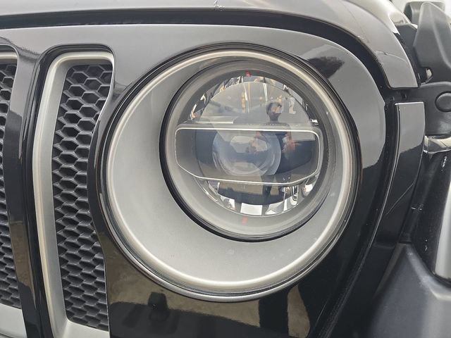 Used 2019 Jeep Wrangler Unlimited Sahara AWD/4WD image 31