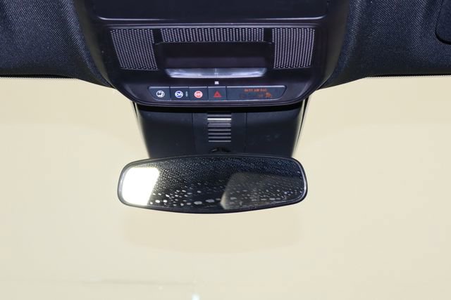 Used 2025 Chevrolet Traverse LT w/ Midnight/Sport Edition image 27