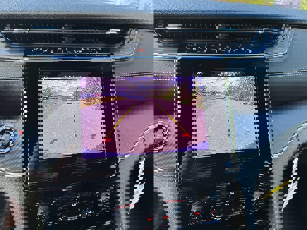 New 2025 Jeep Grand Cherokee Altitude image 15