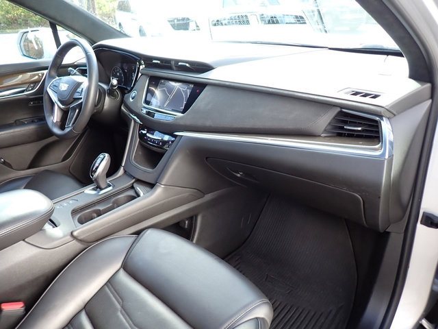Used 2018 Cadillac XT5 Platinum w/ Driver Assist Package image 12