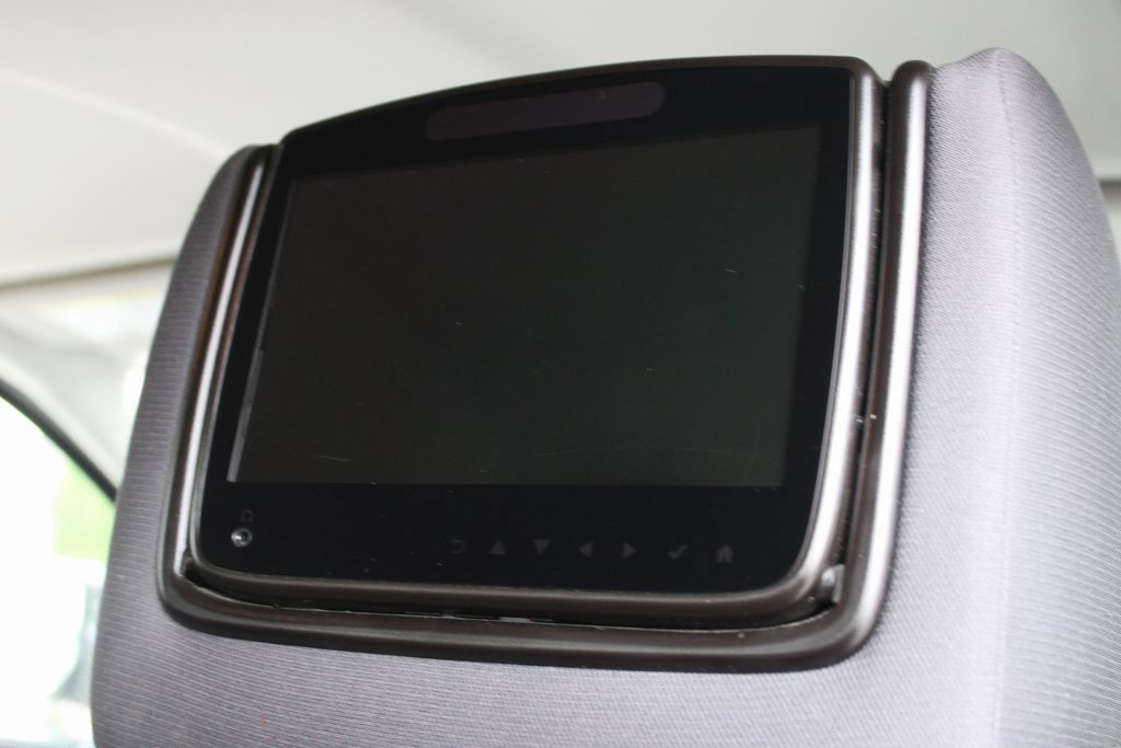 Used 2021 Nissan Titan SV w/ SV Convenience Package image 37