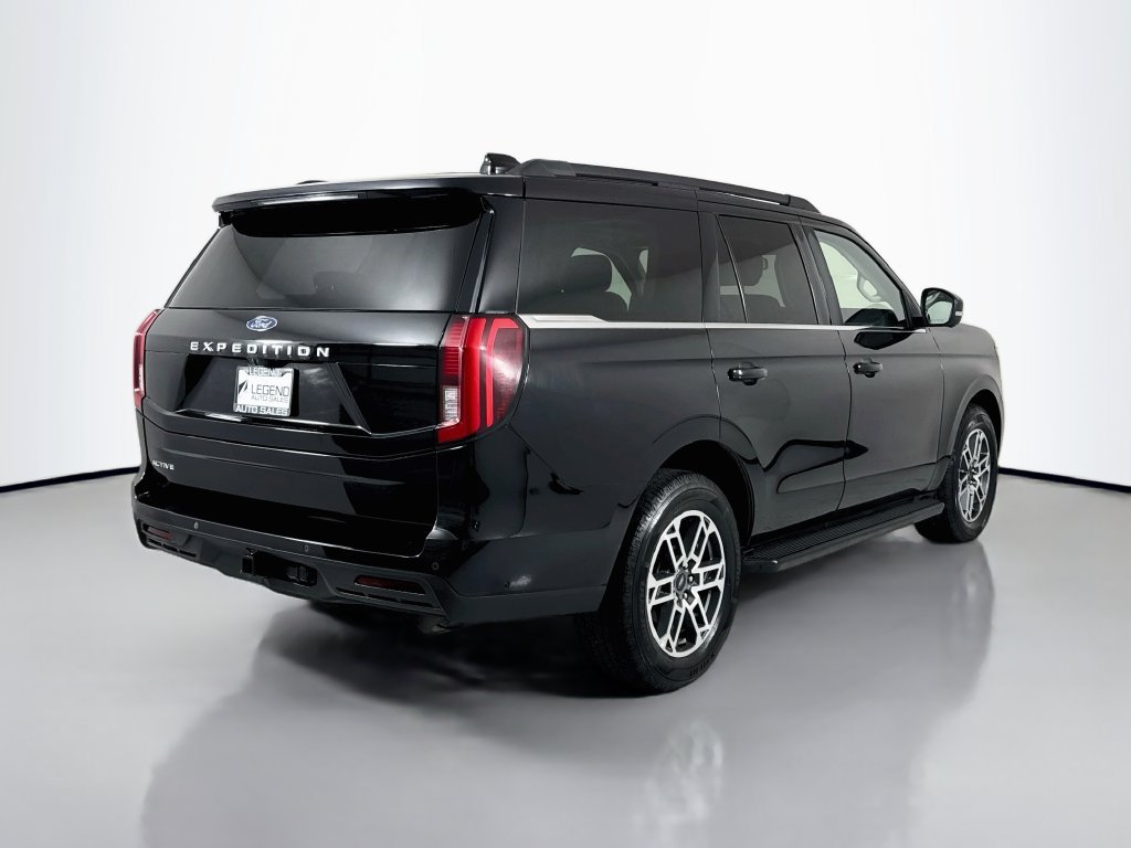 Used 2025 Ford Expedition Active AWD/4WD image 6