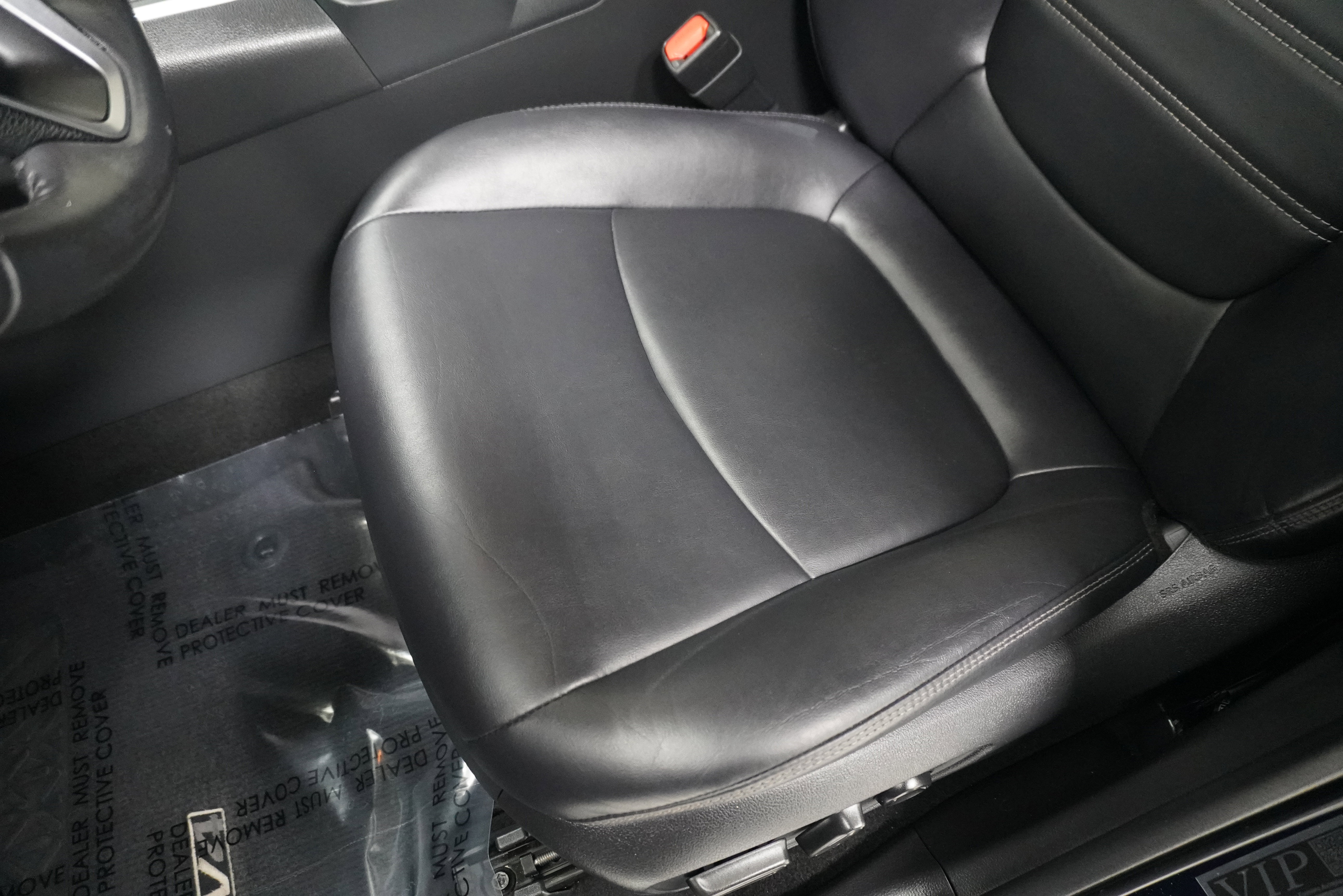 Used 2020 Toyota RAV4 XLE Premium image 11