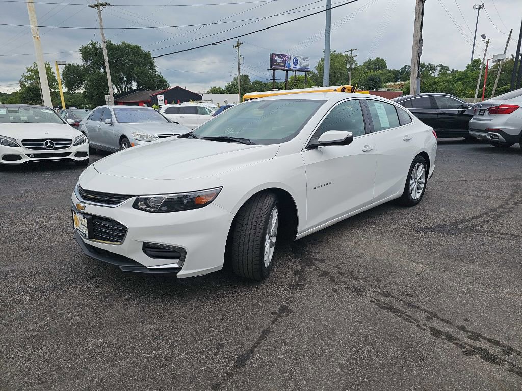 Used 2017 Chevrolet Malibu LT image 10