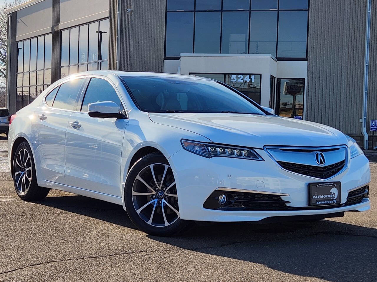 Used 2015 Acura TLX V6 w/ Advance Package FWD image 30