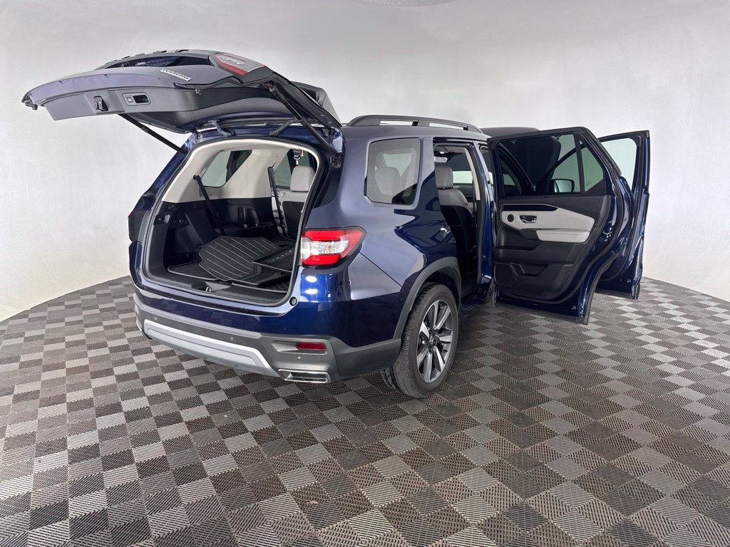 Certified 2025 Honda Pilot Touring image 22