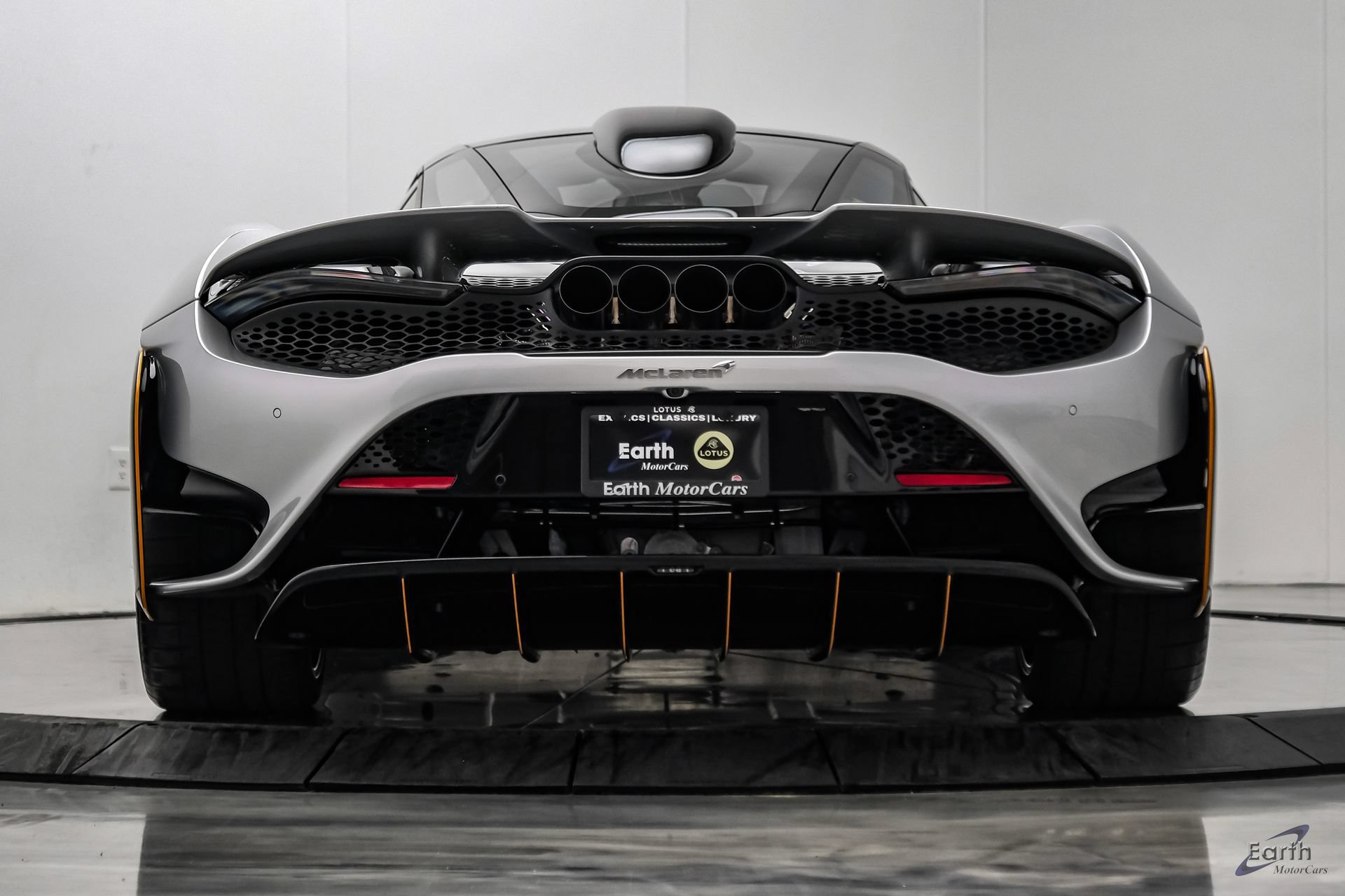 Used 2021 McLaren 765LT RWD image 15