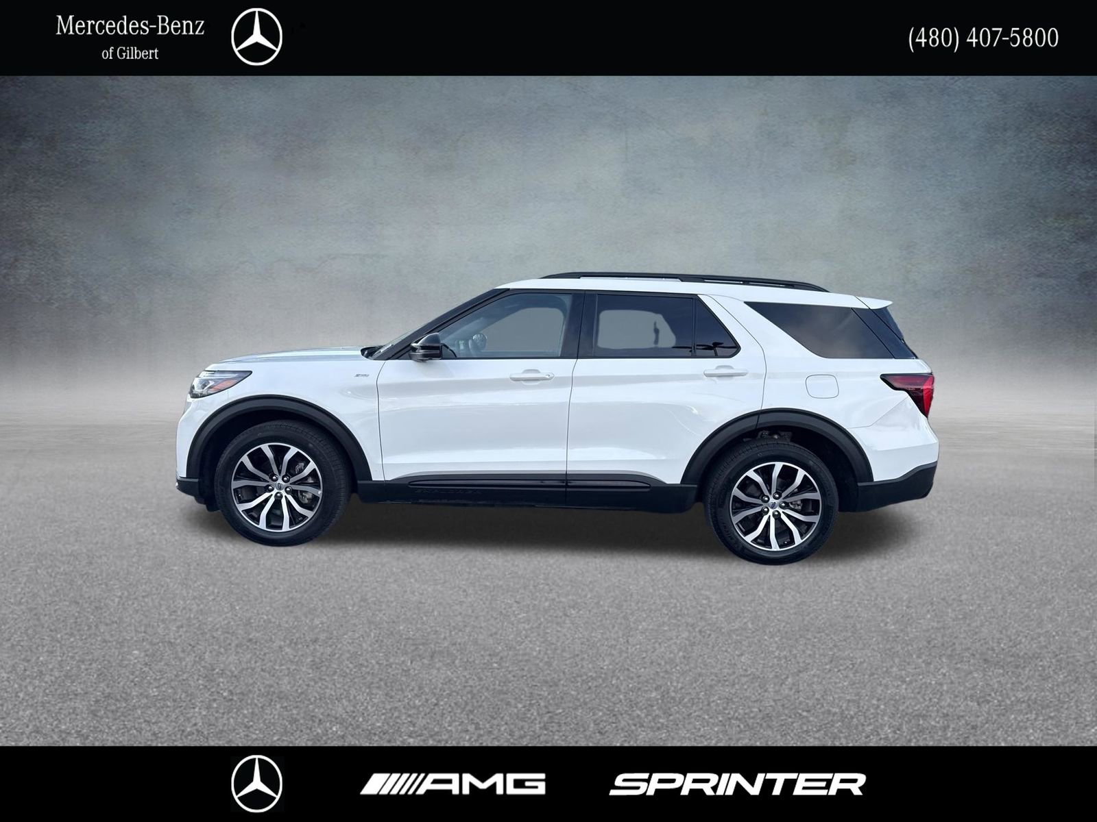 Used 2025 Ford Explorer ST-Line AWD/4WD image 2