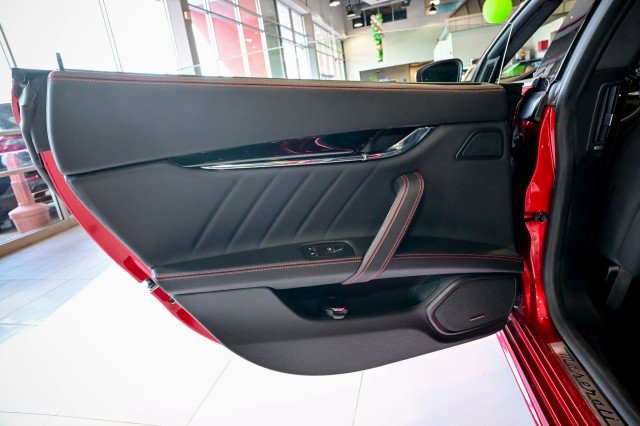 Used 2024 Maserati Quattroporte Modena Ultima Q4 image 18