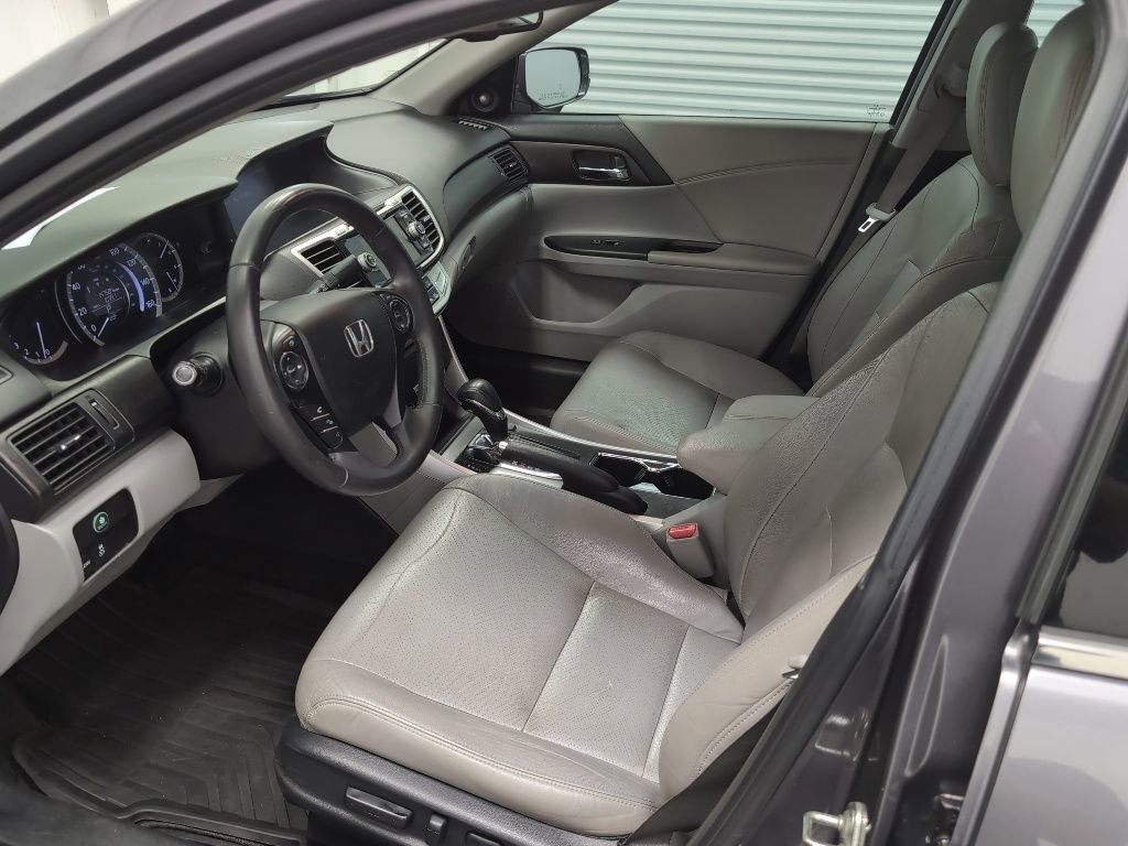 Used 2015 Honda Accord EX-L image 9