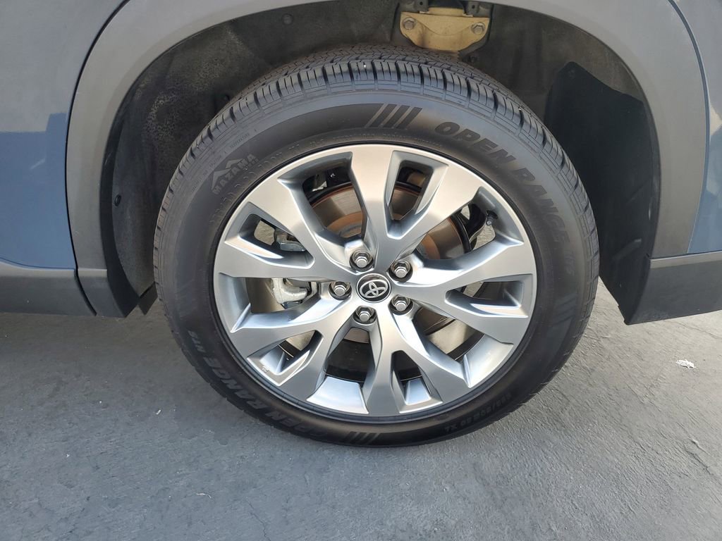 Used 2024 Toyota Grand Highlander AWD image 28