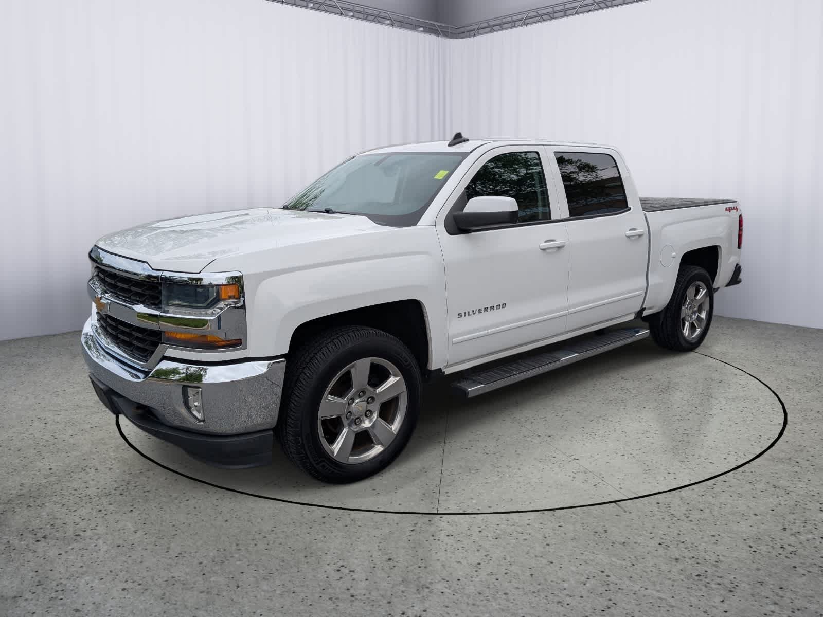 Used 2017 Chevrolet Silverado 1500 LT w/ All Star Edition AWD/4WD image 6