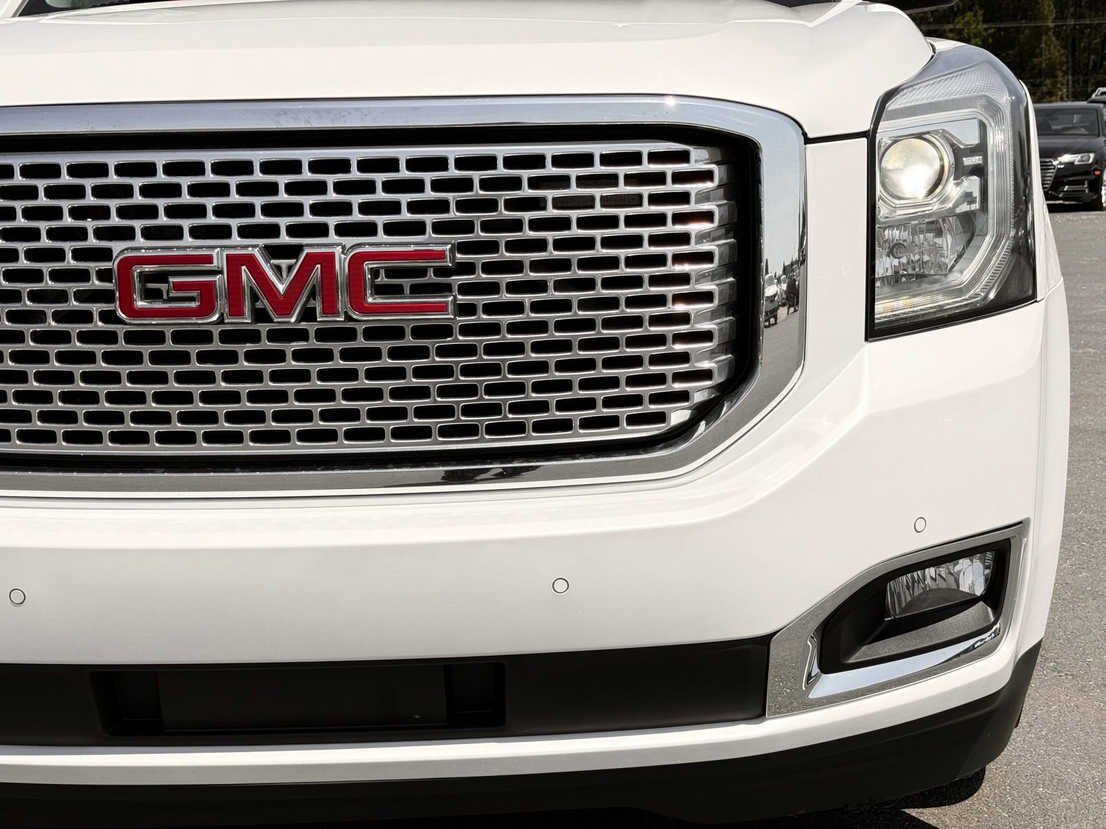 Used 2016 GMC Yukon Denali w/ Open Road Package AWD/4WD image 7