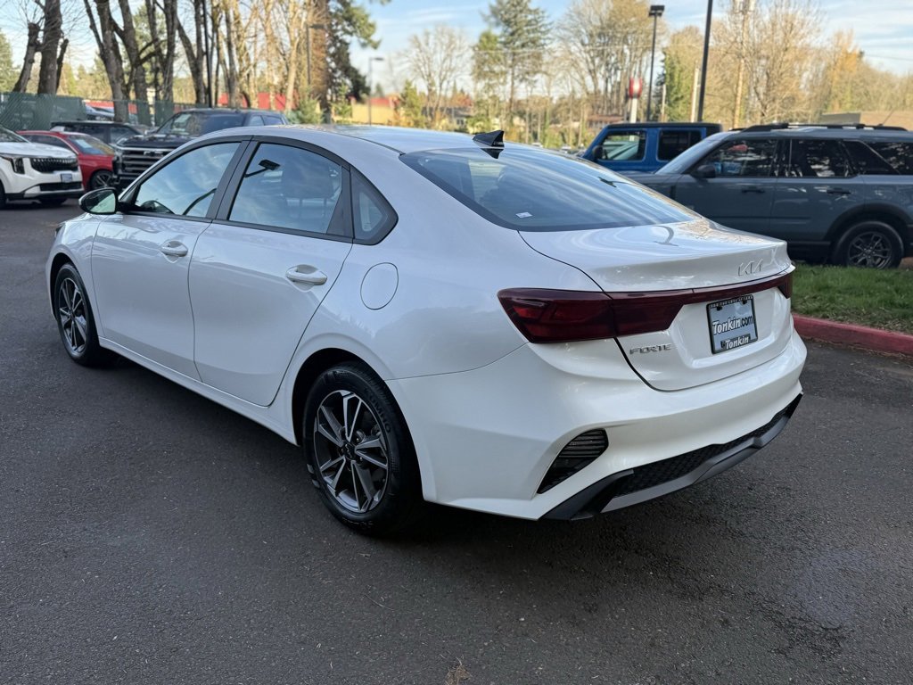 Used 2022 Kia Forte LXS image 8