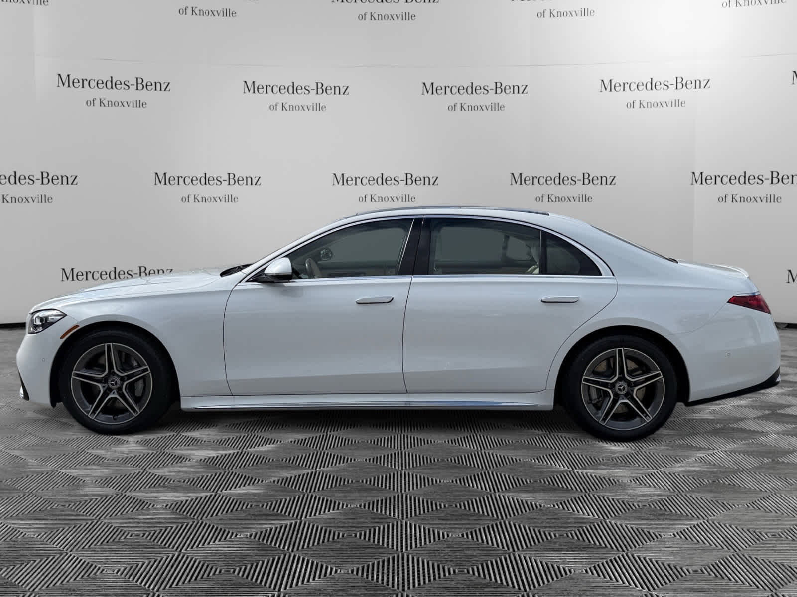 New 2026 Mercedes-Benz S 580 4MATIC Sedan image 2
