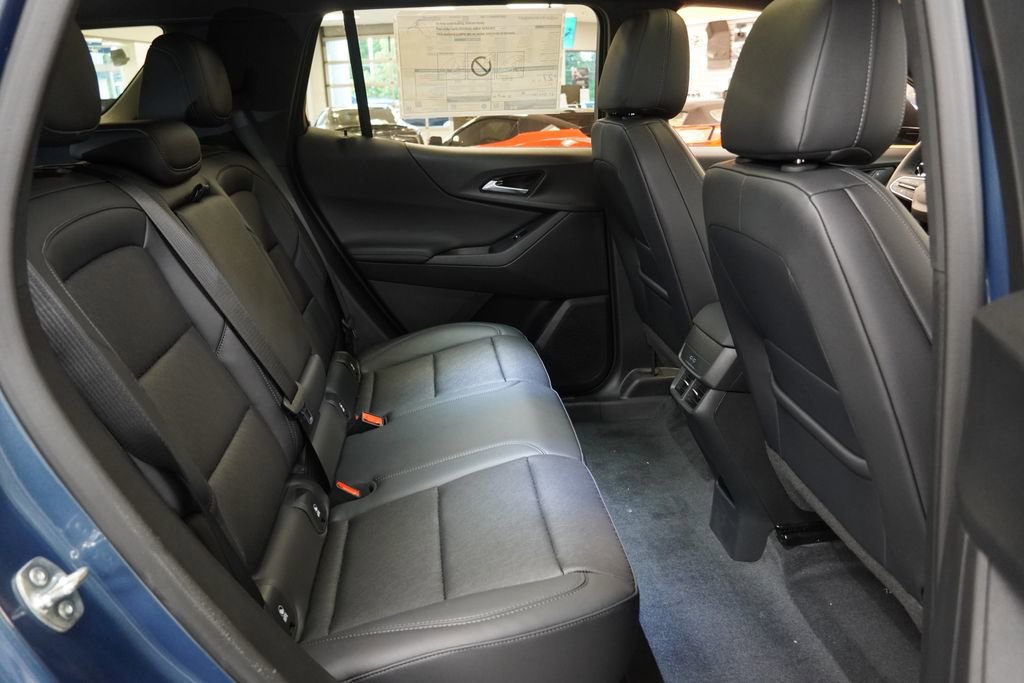 New 2026 Chevrolet Equinox LT w/ Convenience Package II FWD image 33