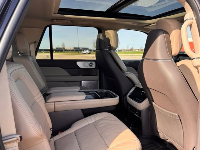 Used 2022 Lincoln Navigator L Reserve AWD/4WD image 28
