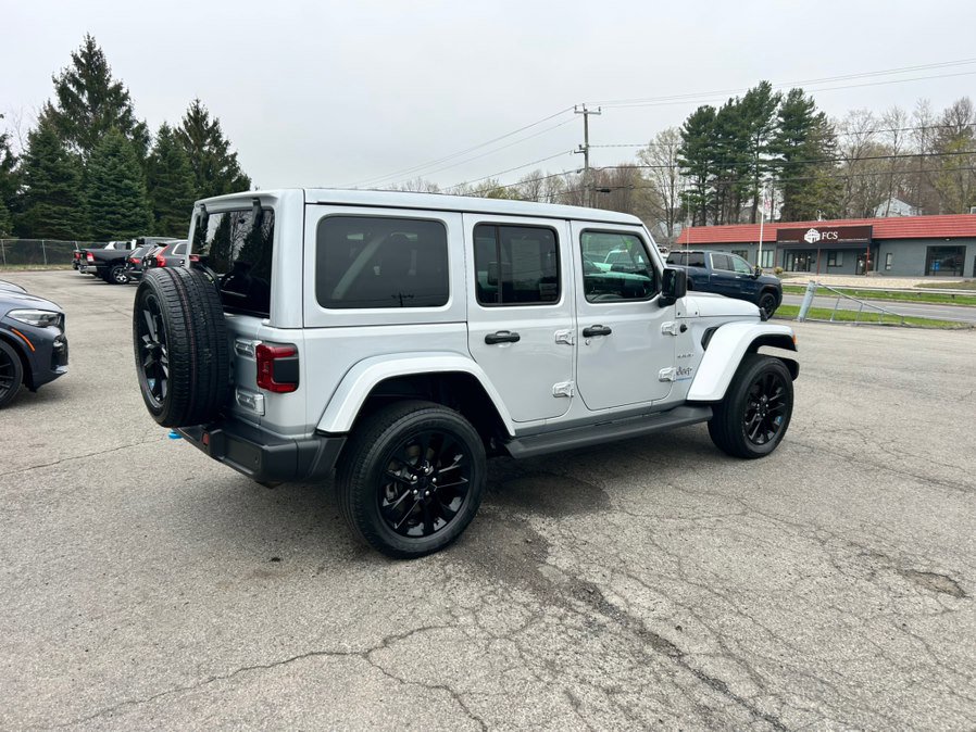Used 2023 Jeep Wrangler Sahara w/ Cold Weather Group AWD/4WD image 6