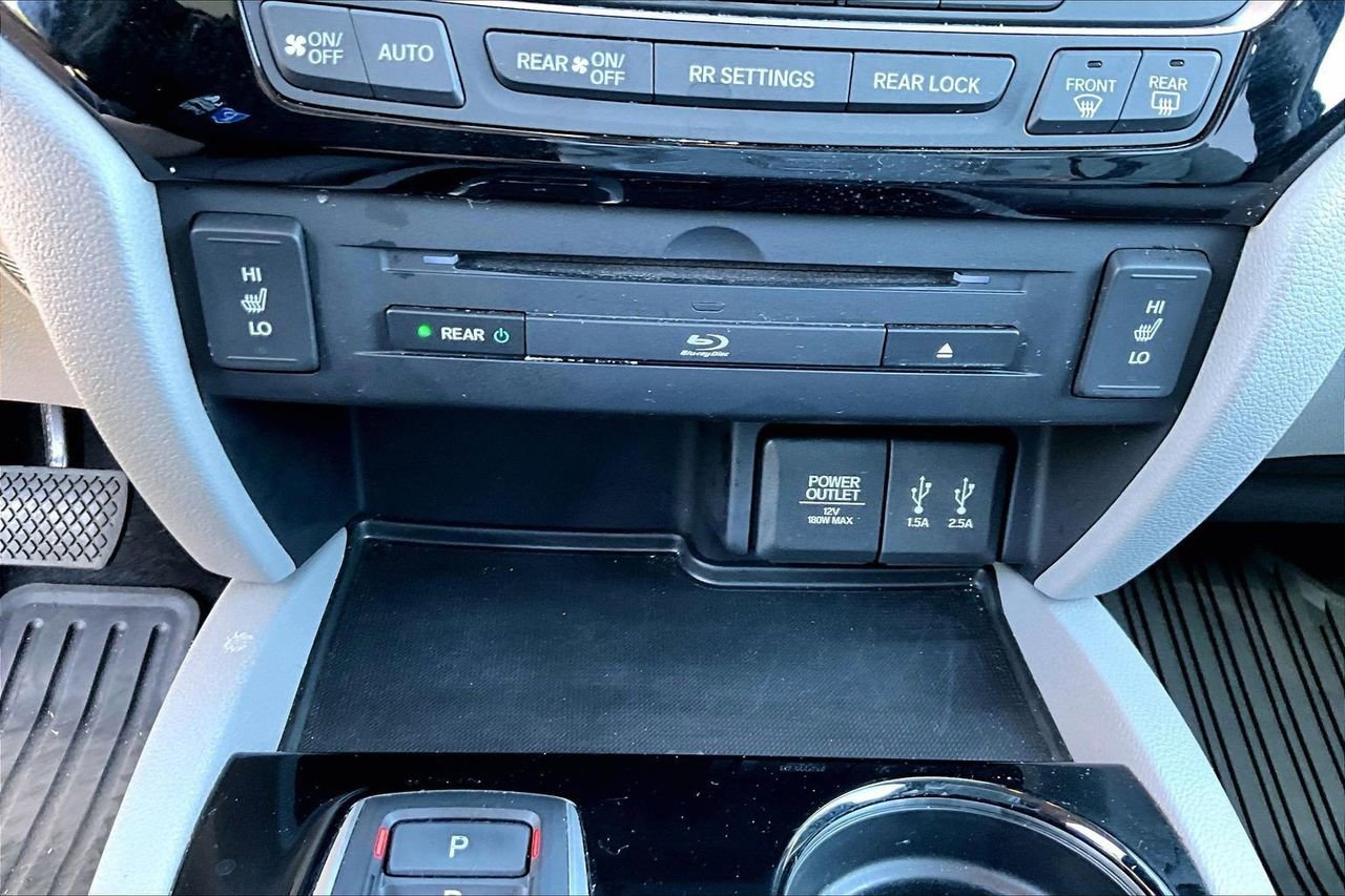 Used 2016 Honda Pilot Touring image 18