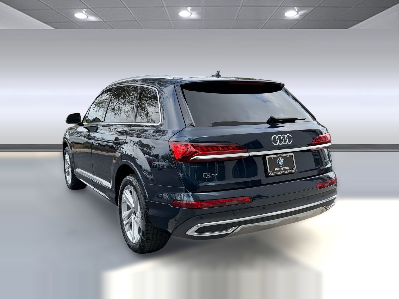 Used 2023 Audi Q7 2.0T Premium w/ Convenience Package image 3