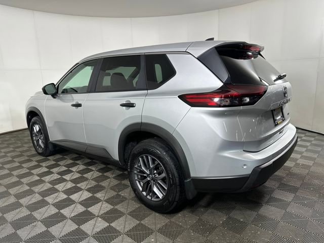 Certified 2025 Nissan Rogue S image 5