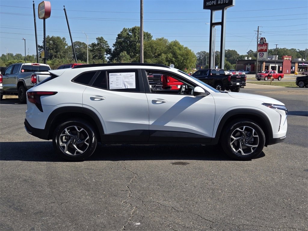 Used 2024 Chevrolet Trax LT video 2