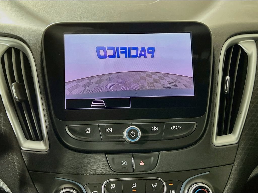 Used 2023 Chevrolet Malibu LT FWD image 19