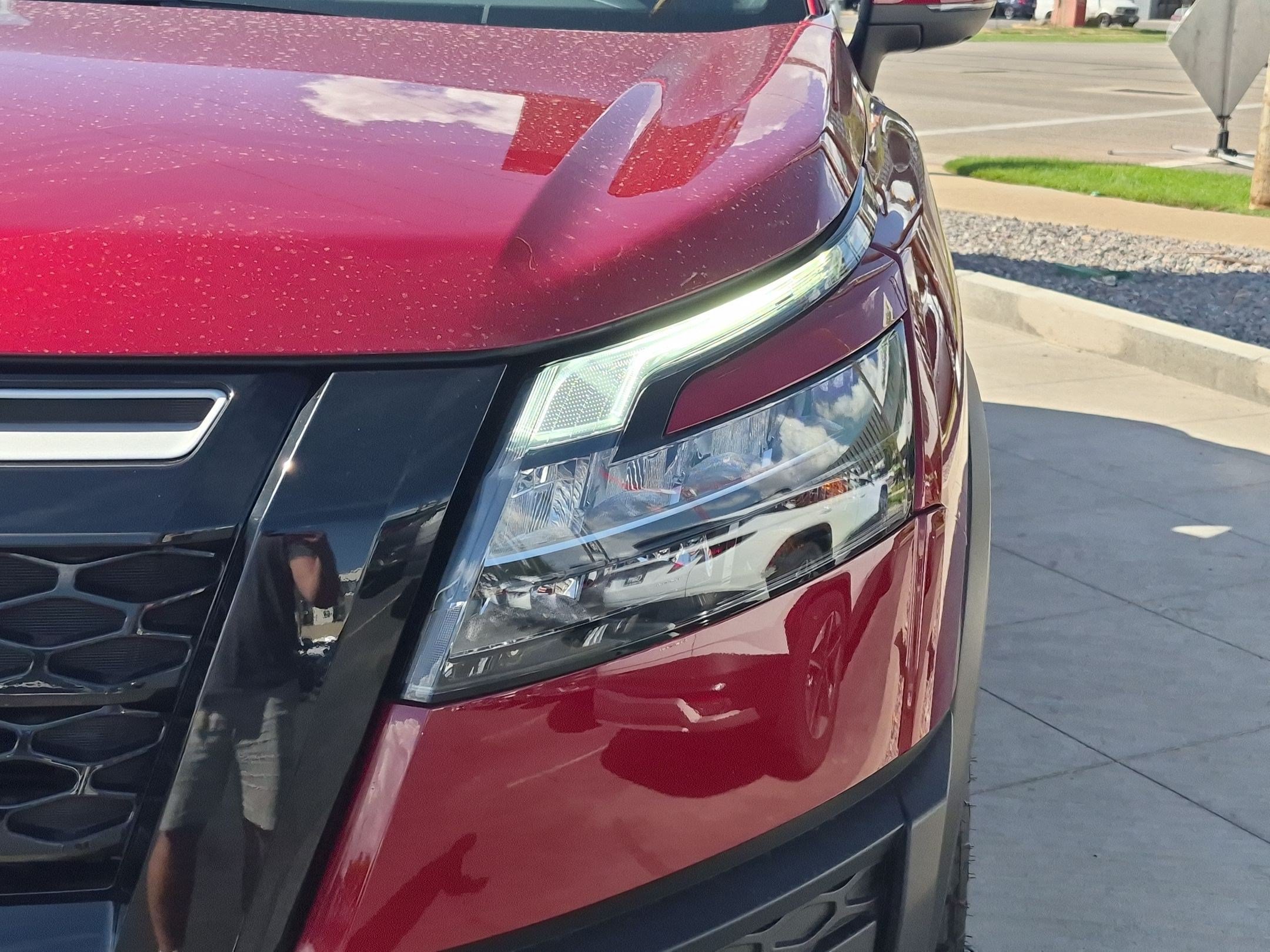 Used 2025 Nissan Pathfinder Rock Creek AWD/4WD image 12