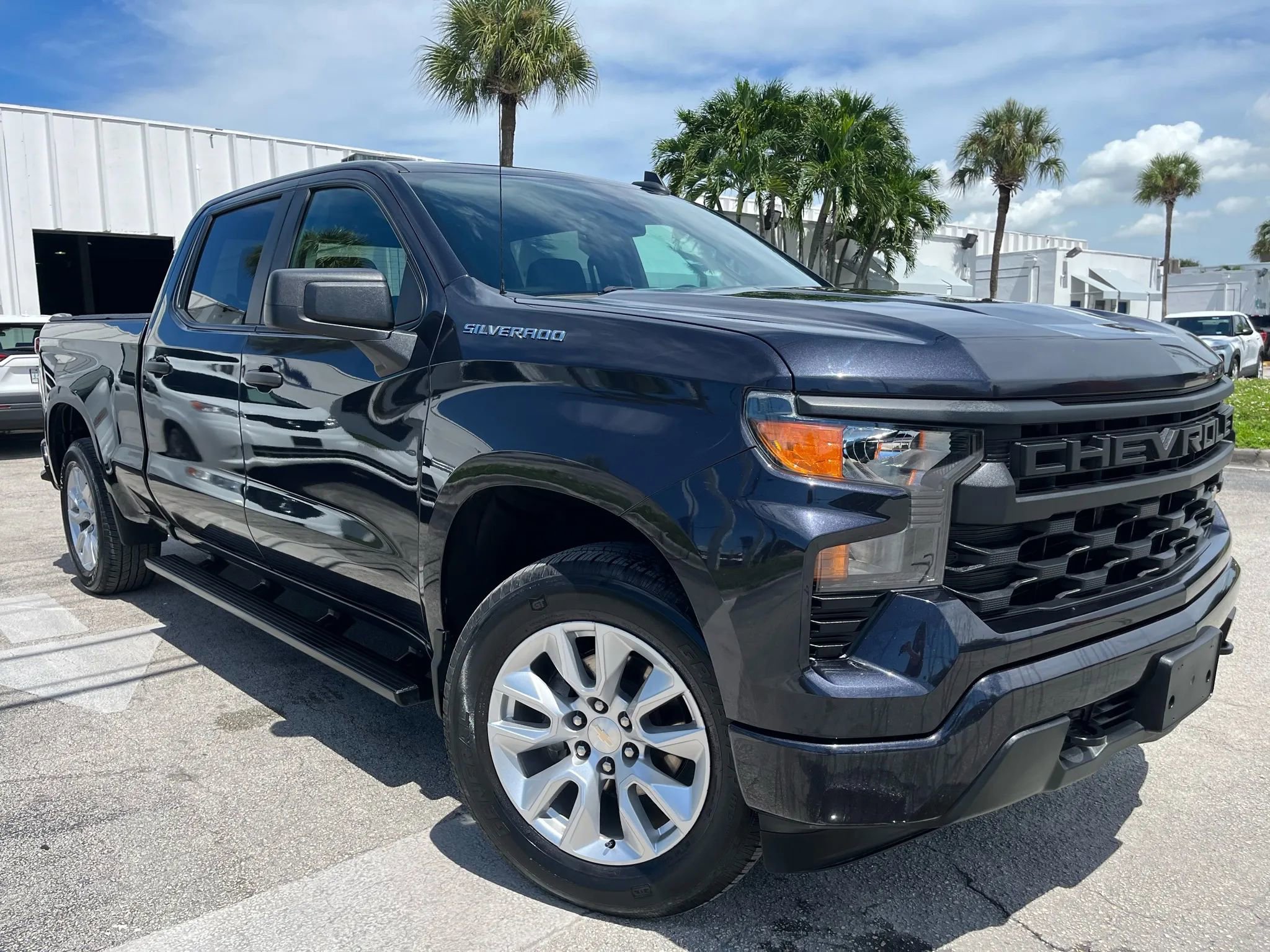 Used 2022 Chevrolet Silverado 1500 Custom image 1