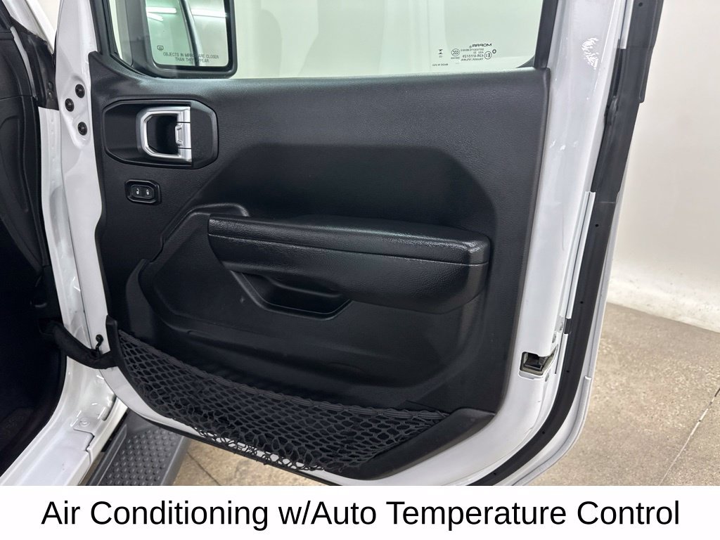 Used 2024 Jeep Wrangler Unlimited Sport AWD/4WD image 21