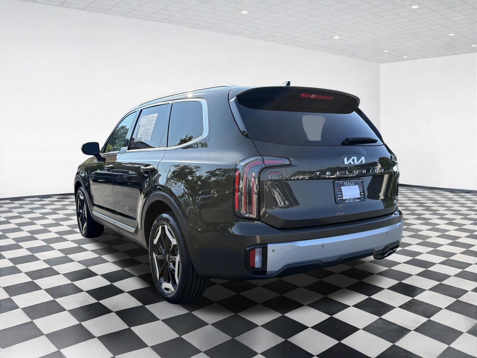 Used 2023 Kia Telluride EX w/ EX Captain's Chair Package FWD image 11