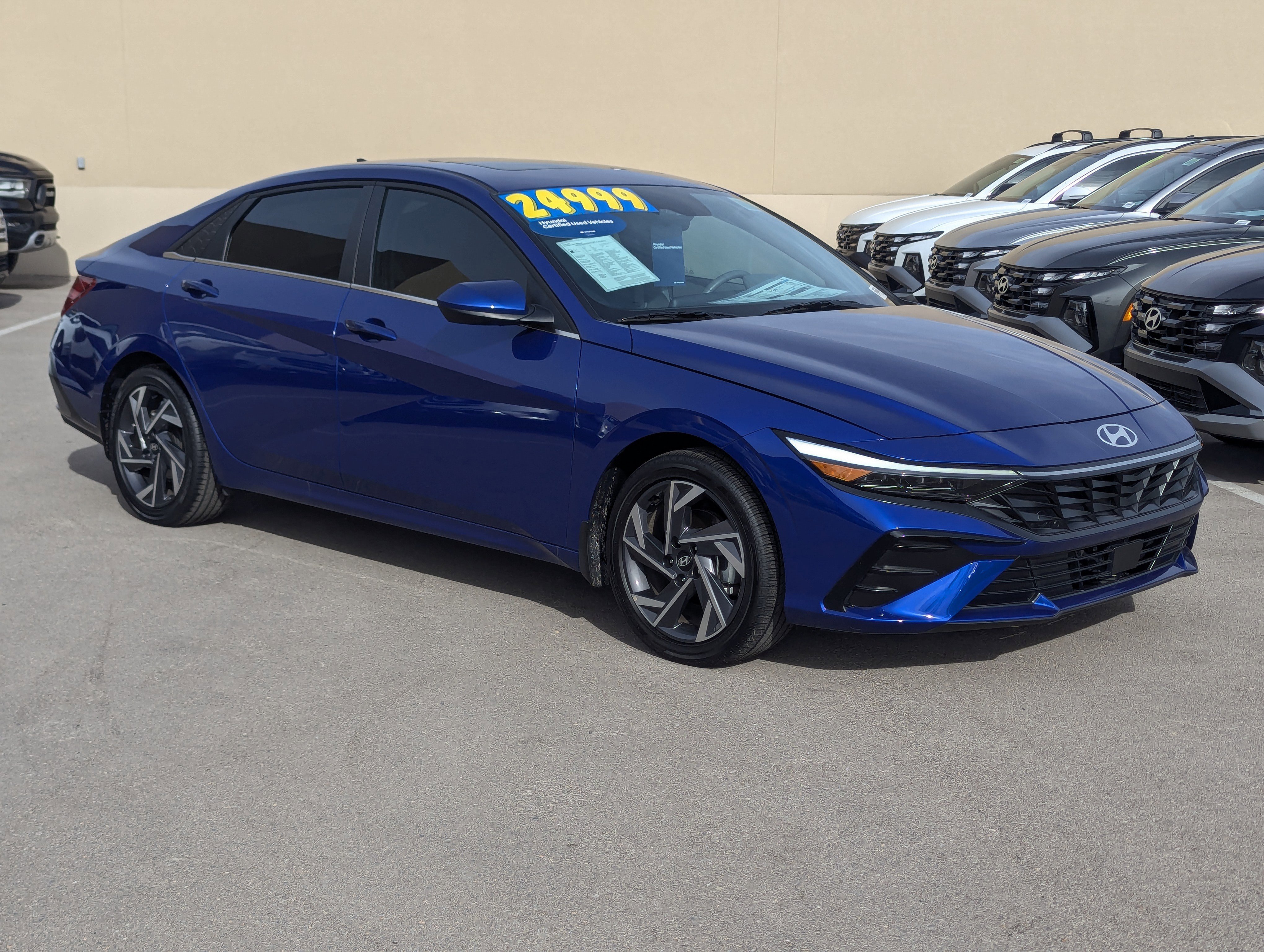 Certified 2025 Hyundai Elantra SEL image 1