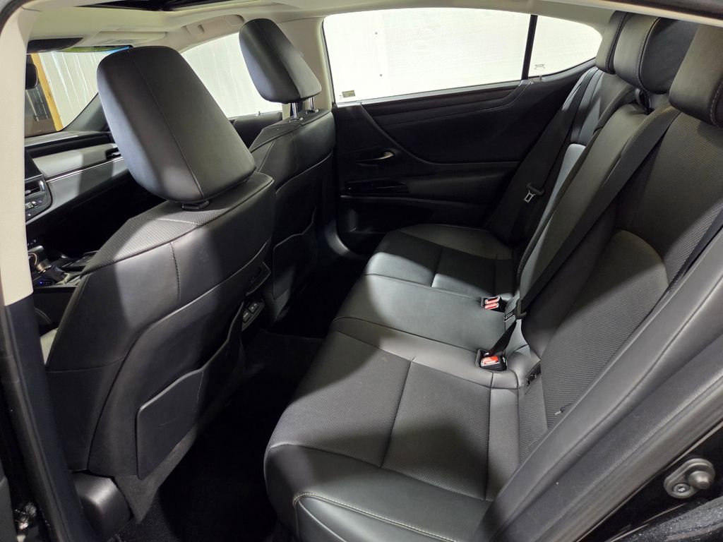 Used 2022 Lexus ES 350 w/ Premium Package image 15