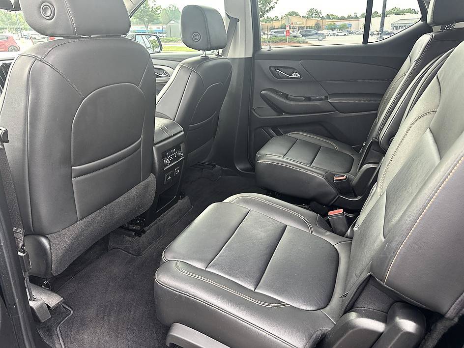 Used 2020 Chevrolet Traverse RS FWD image 14