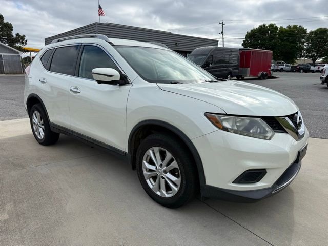 Used 2016 Nissan Rogue SV w/ SV Premium Package AWD/4WD image 4