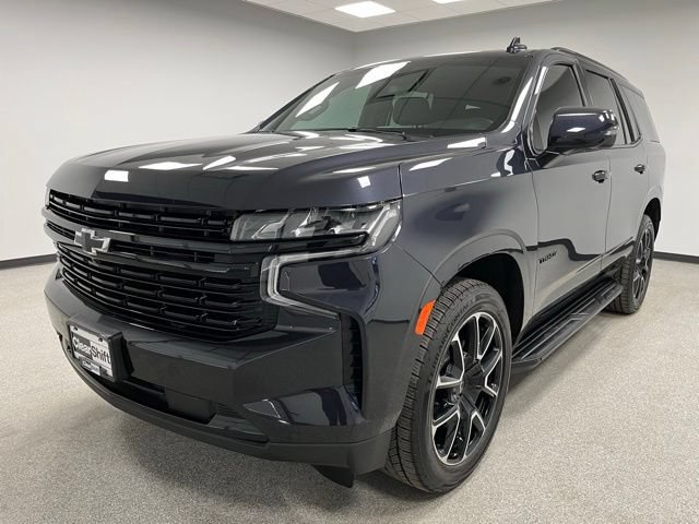 Used 2024 Chevrolet Tahoe RST w/ Sport Performance Package AWD/4WD image 4