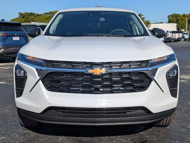 New 2026 Chevrolet Trax LS image 2