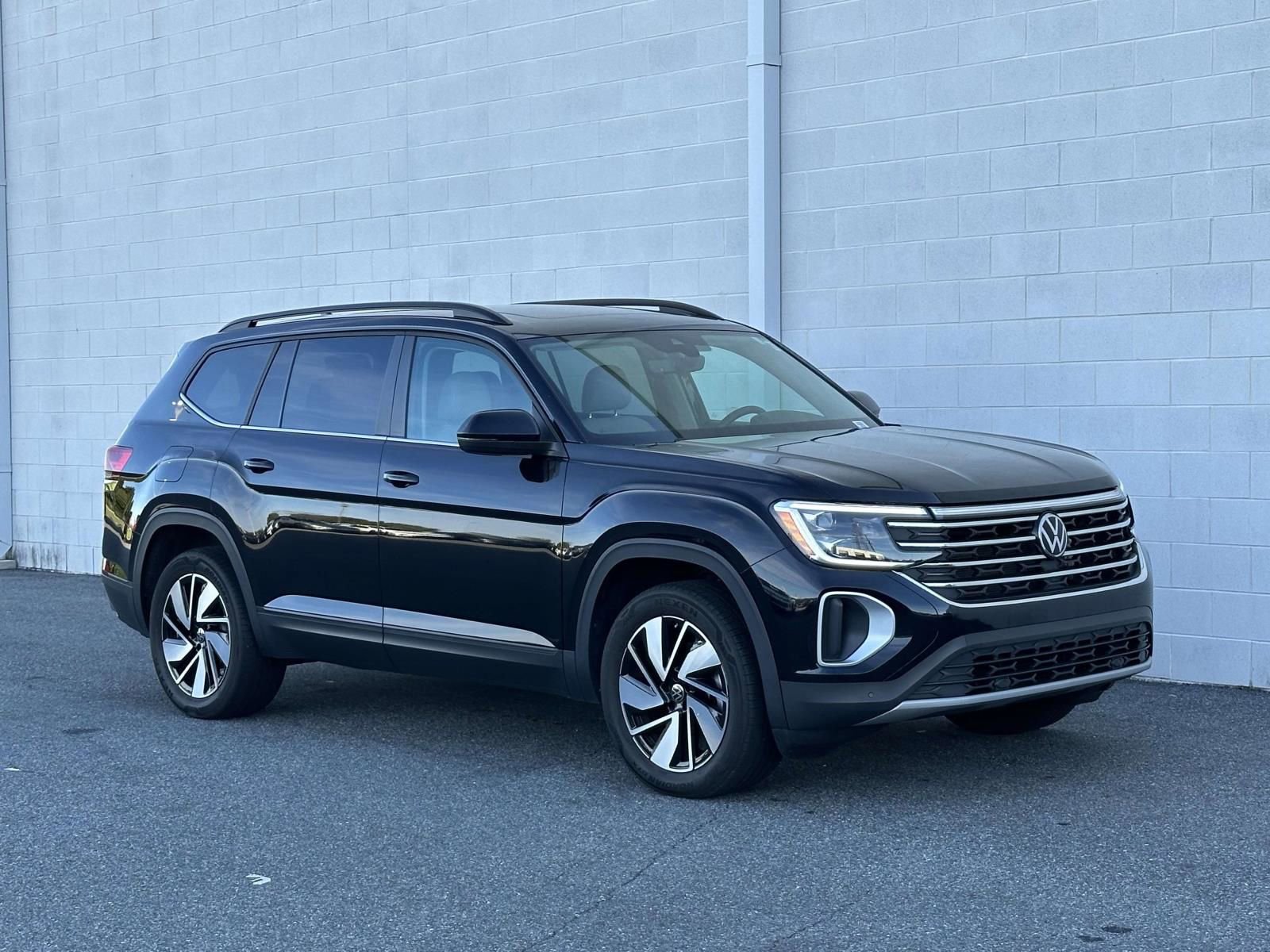 Used 2024 Volkswagen Atlas SE image 8