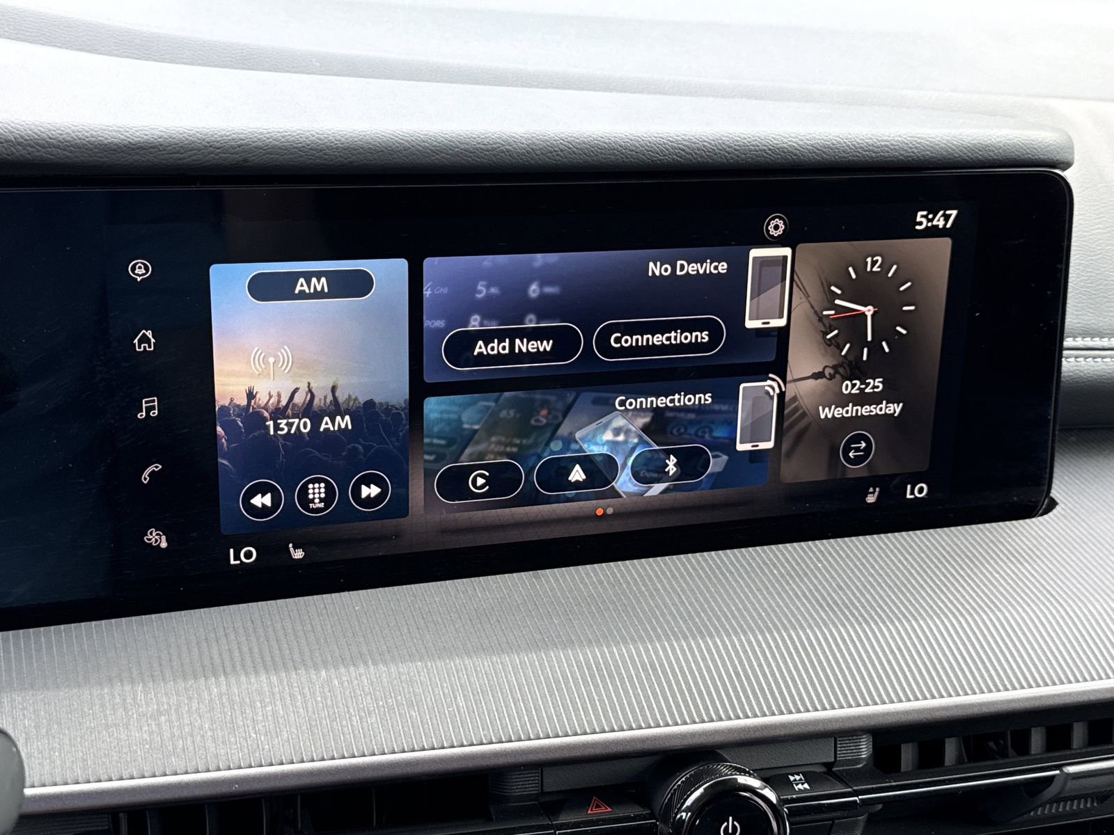 Used 2025 Nissan Murano SV image 21