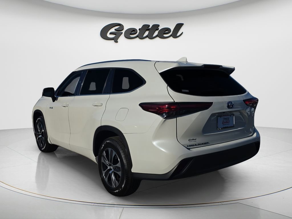 Used 2021 Toyota Highlander XLE FWD image 7