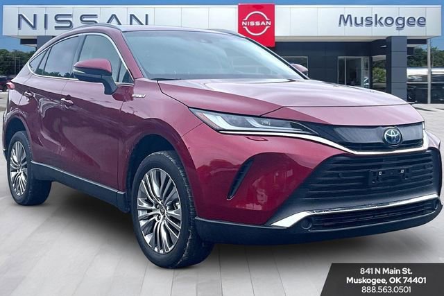 Used 2021 Toyota Venza XLE w/ Softex Package