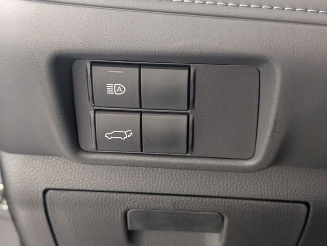 Used 2023 Toyota Highlander XLE image 15