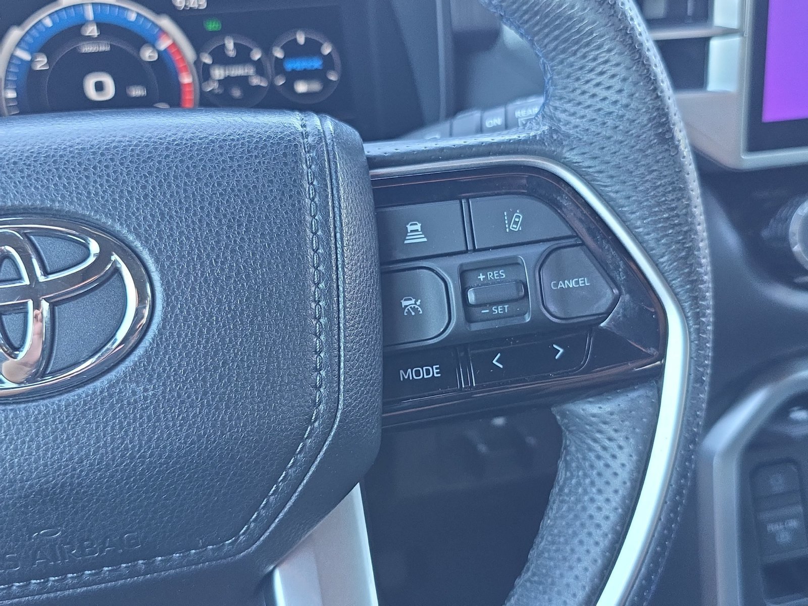 Used 2024 Toyota Sequoia Platinum AWD/4WD image 15