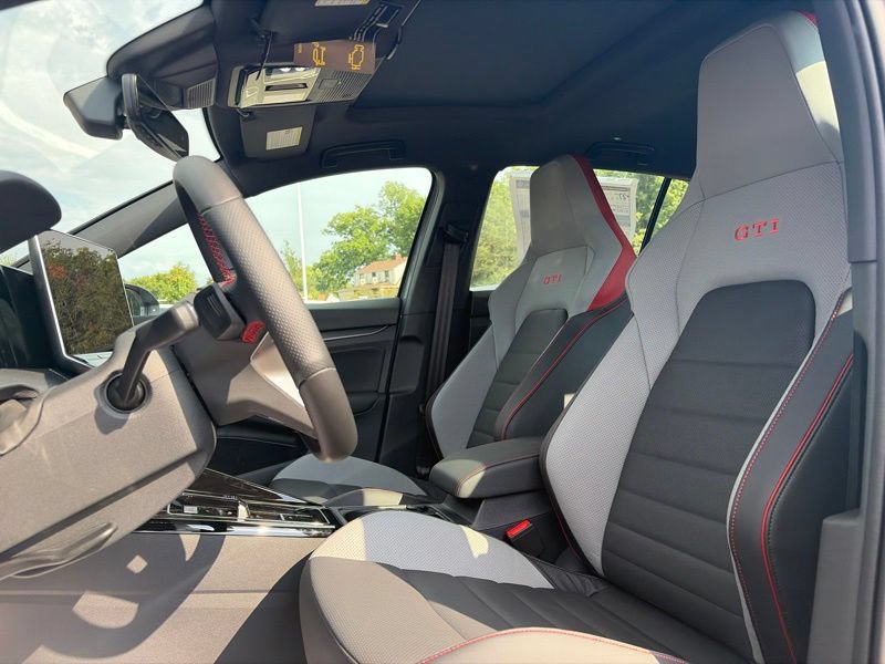 New 2026 Volkswagen GTI SE FWD image 23