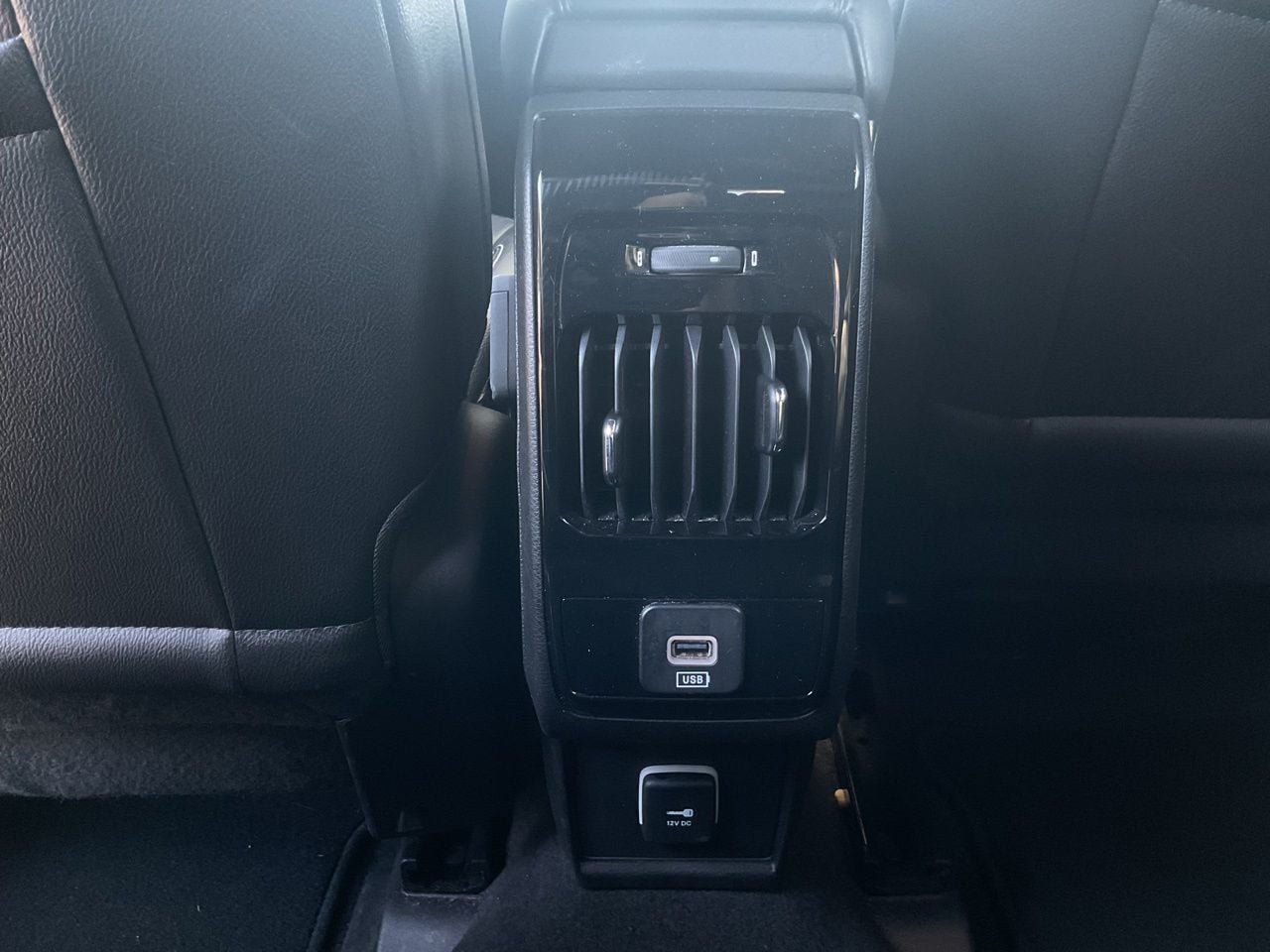 Used 2025 Jeep Compass Limited AWD/4WD image 12