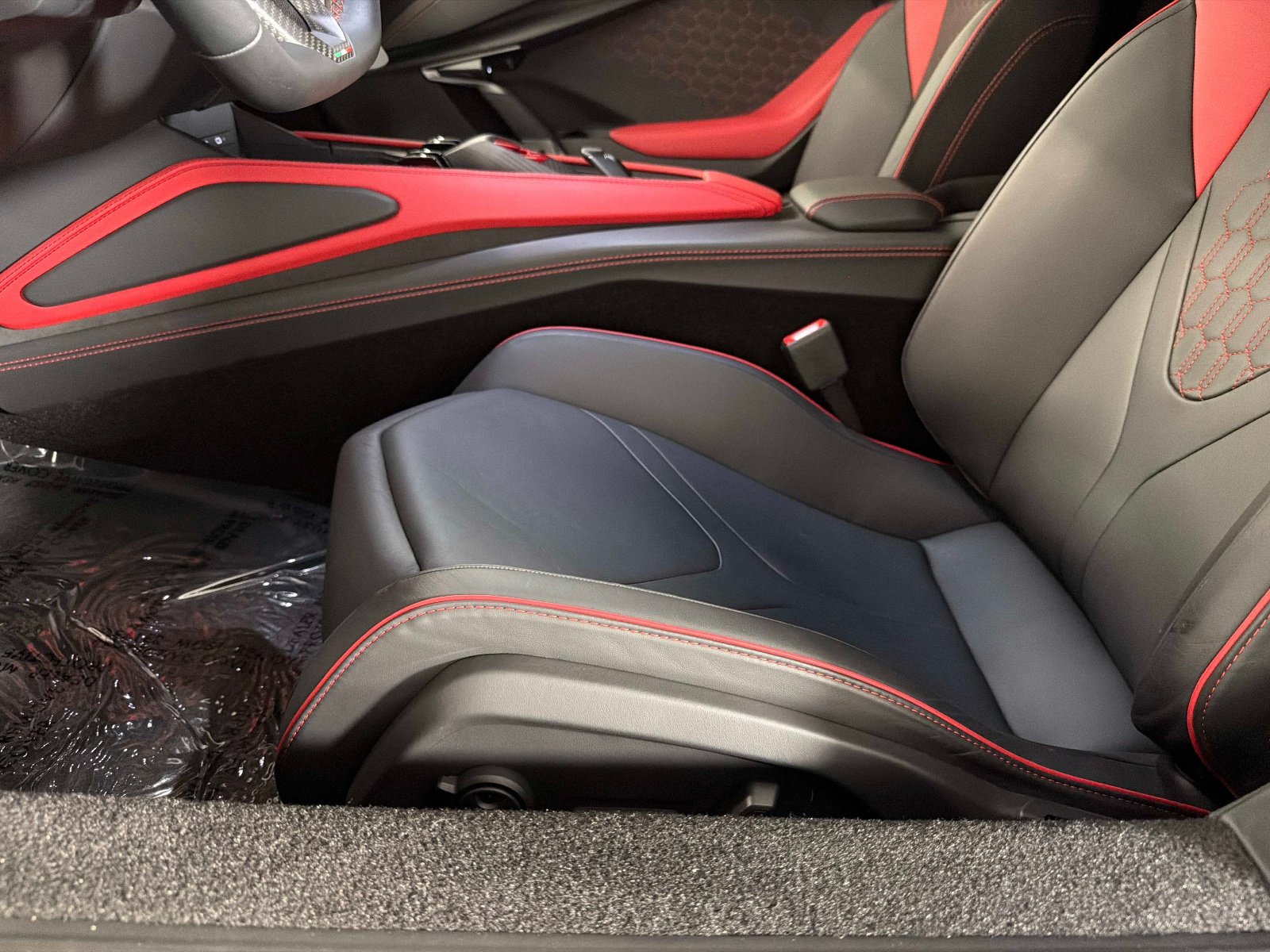 Used 2024 Lamborghini Revuelto AWD/4WD image 30